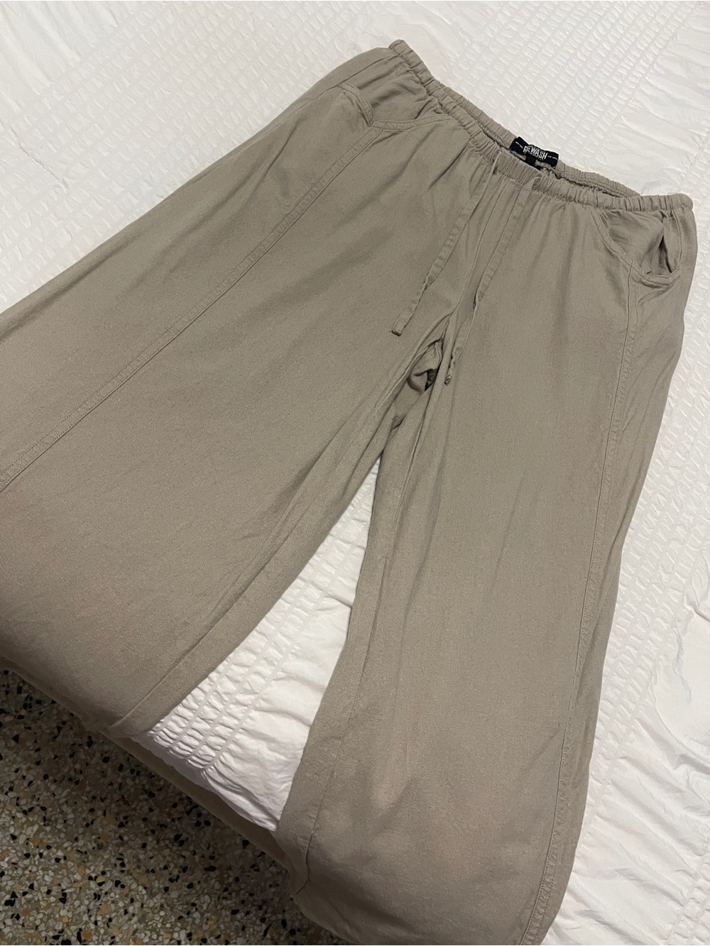 Relaxed Fit Drawstring Pants in Taupe